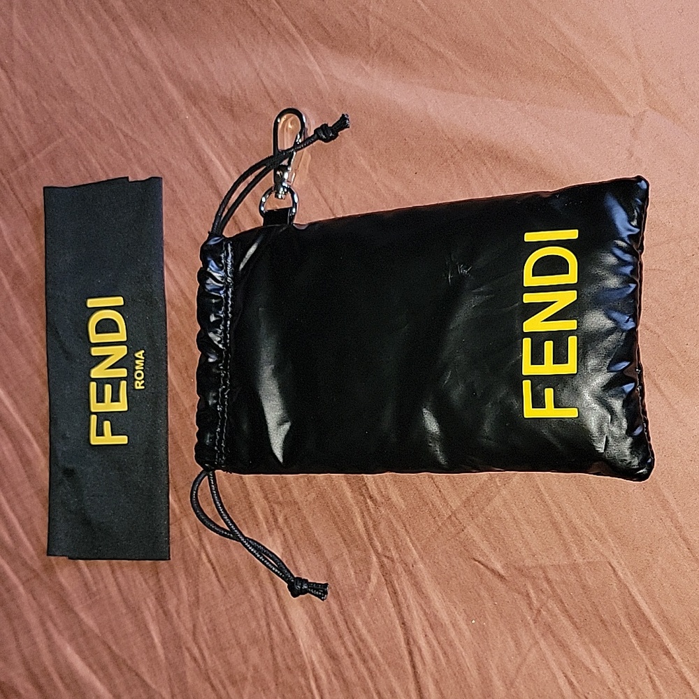 Fendi Eyewear Pouch With Cloth
